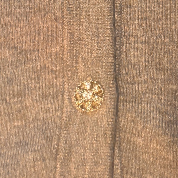 Adrianna Papell grey cardigan NWT. Silver buttons. Pleated sleeves. Size Large. - Picture 5 of 10